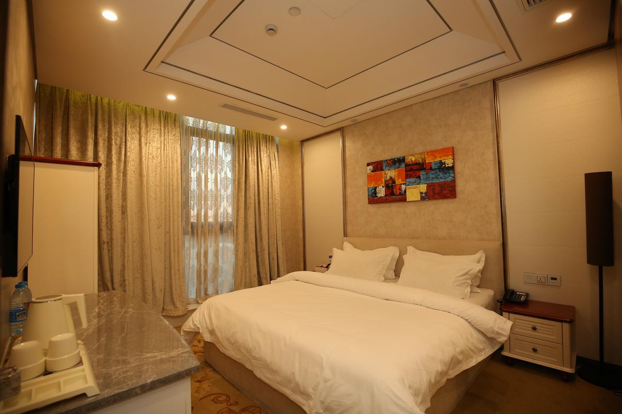 Crown Crystal Hotel Шанхай Екстер'єр фото